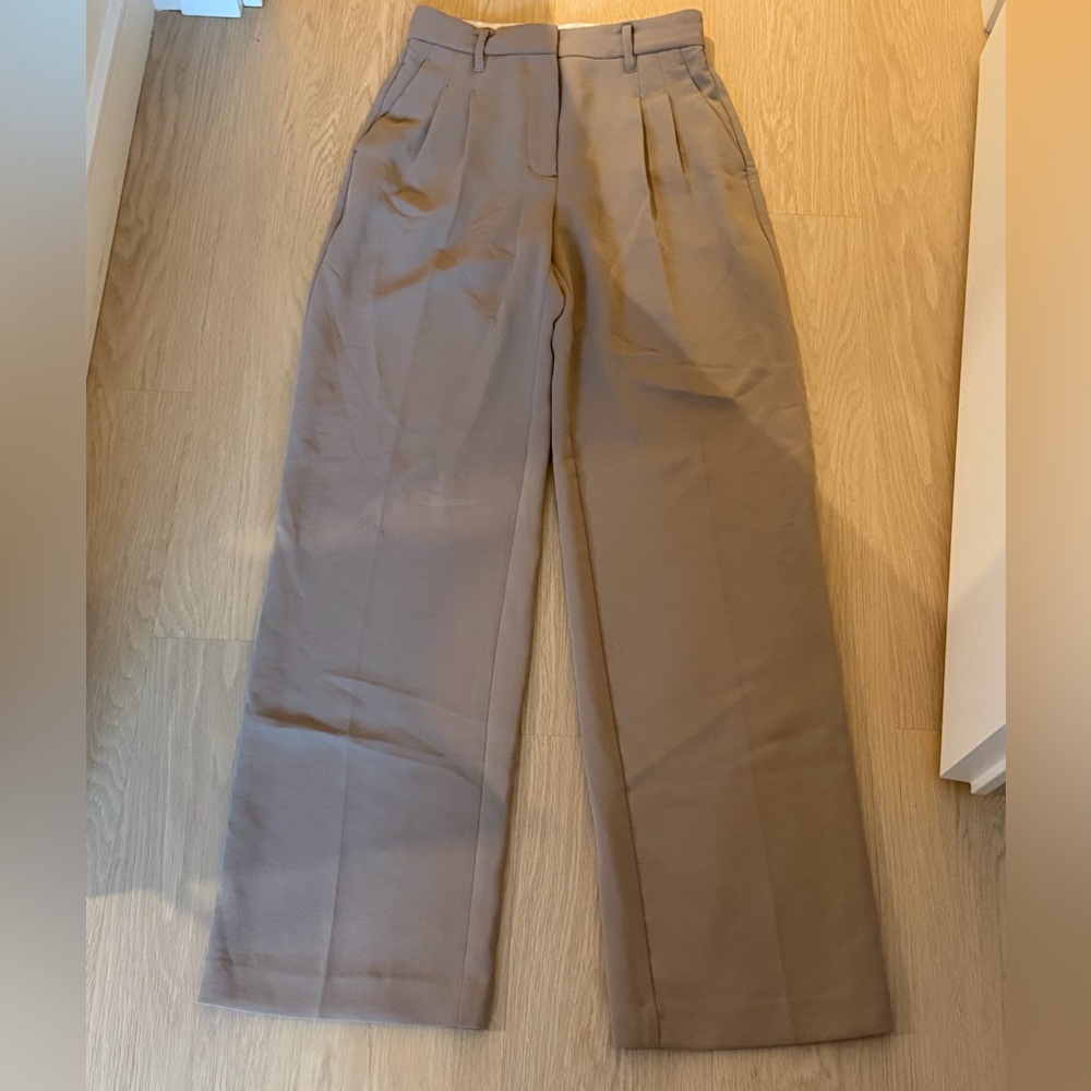 Aritzia effortless Wilfred Wide-Leg Pleated Trousers in Taupe
